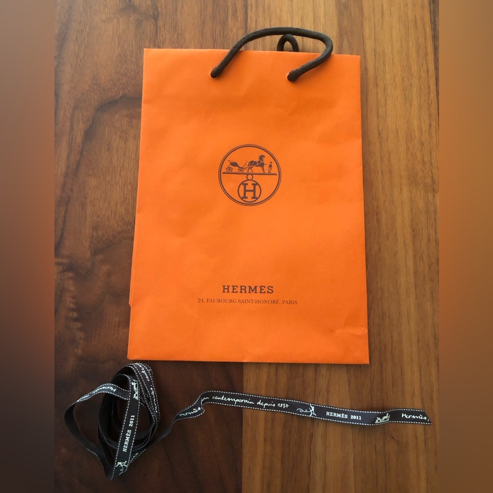 Hermes Retail bag with ribbon
